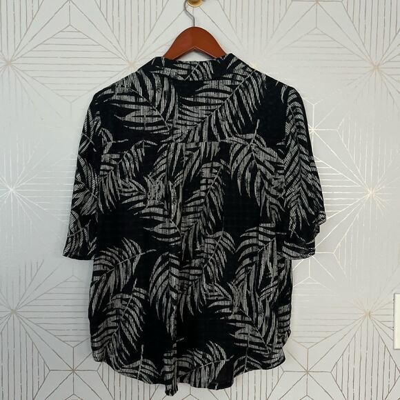Jane and Delancey Black White Tropical Button down Shirt Flowy Casual Sz Medium - Picture 13 of 15